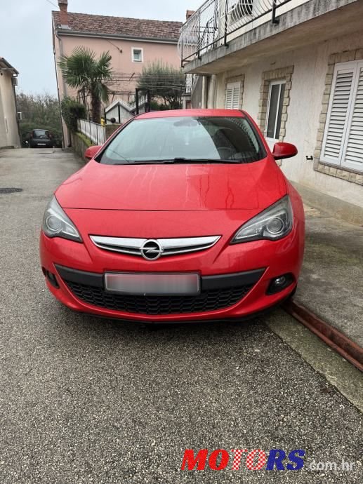 2013' Opel Astra 1,4 Turbo photo #1