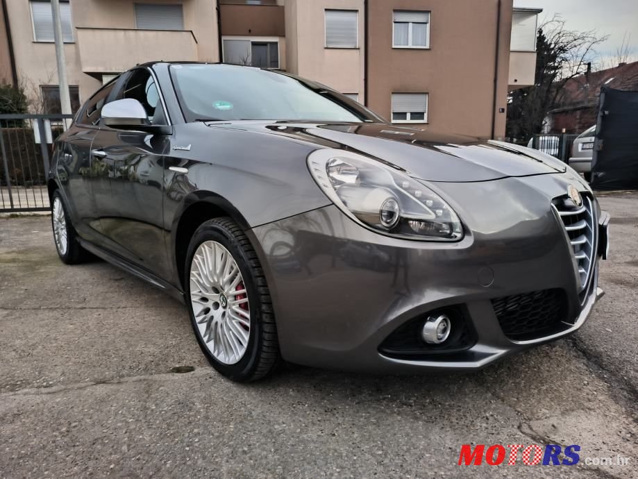 2014' Alfa Romeo Giulietta 1,6 photo #2