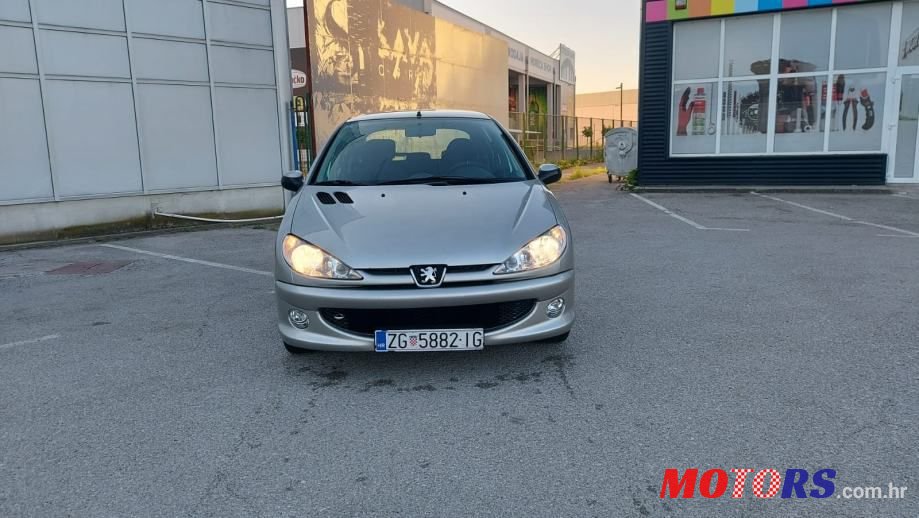 2005' Peugeot 206 photo #5