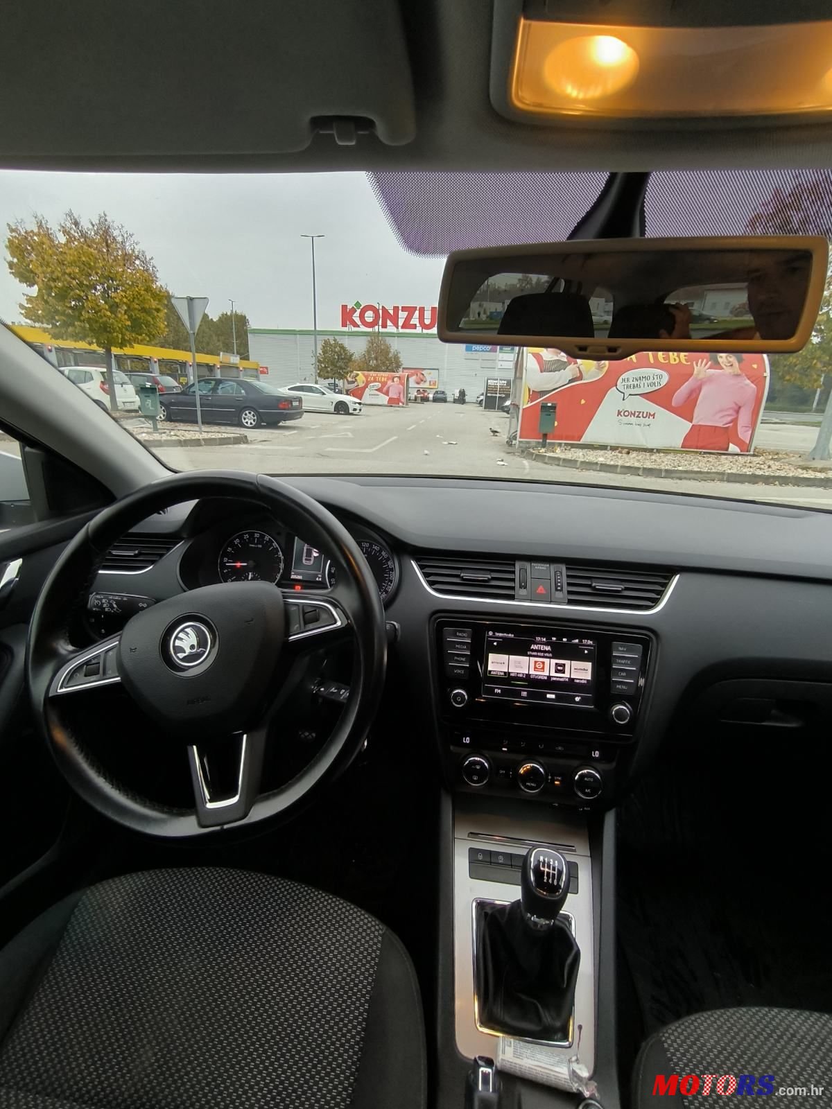 2015' Skoda Octavia Combi photo #6