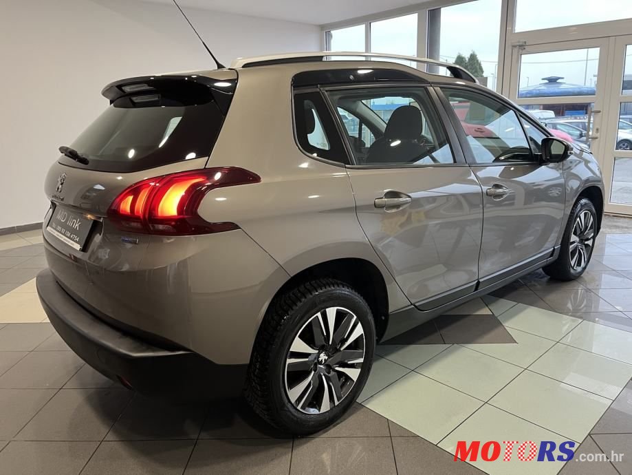 2016' Peugeot 2008 1,2 Vti photo #5