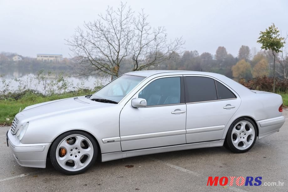 2000' Mercedes-Benz E-Klasa 320 photo #2