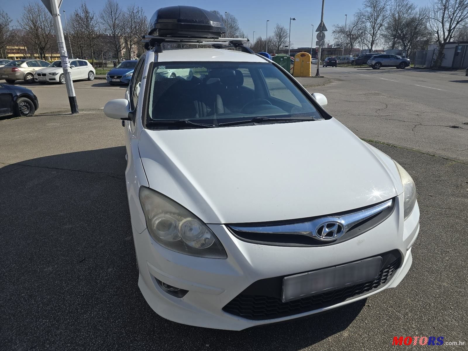 2011' Hyundai i30 Fastback photo #2