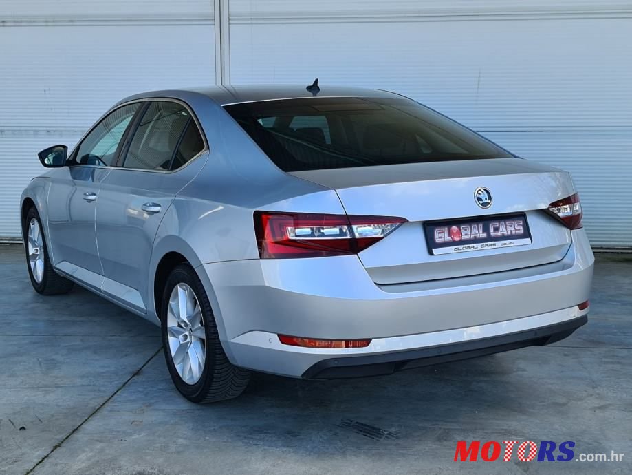 2015' Skoda Superb 2,0 Tdi photo #3