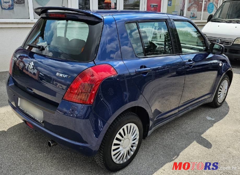 2005' Suzuki Swift 1.3 Ddis photo #3