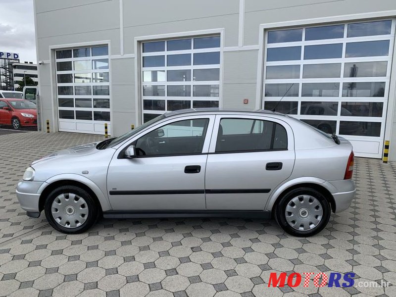 2006' Opel Astra 1,4 16V photo #1