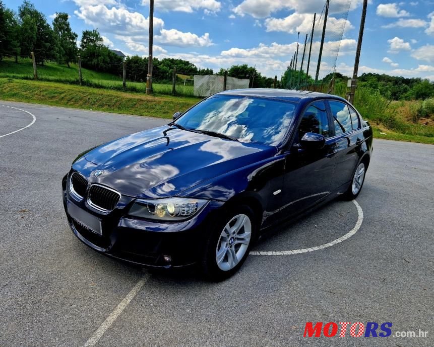 2010' BMW Serija 3 316D photo #3