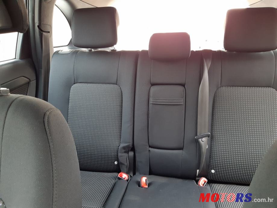 2011' Chevrolet Captiva photo #4