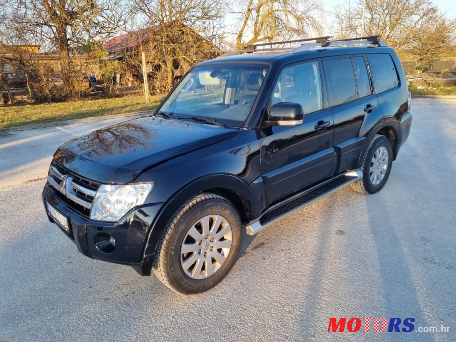 2008' Mitsubishi Pajero 3,2 Did photo #1