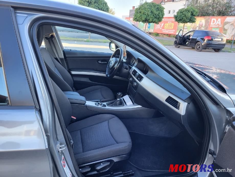 2010' BMW Serija 3 318D photo #3