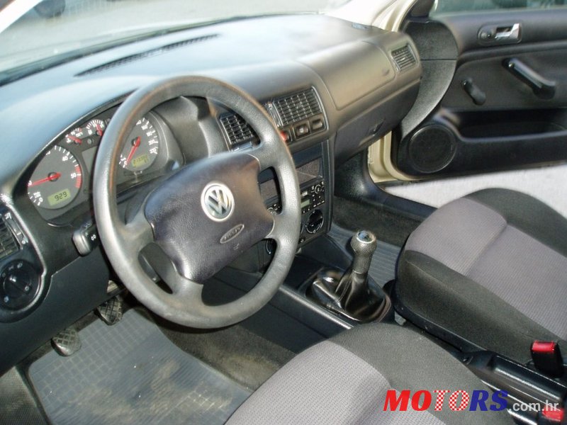 1998' Volkswagen Golf IV photo #2
