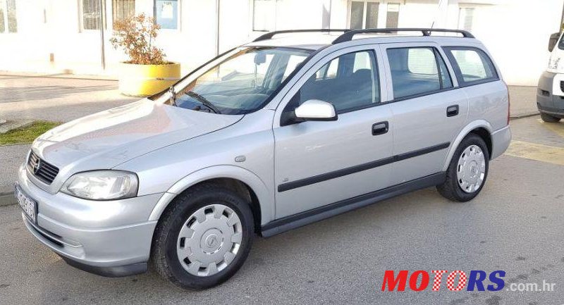 2008' Opel Astra 1,4 photo #1