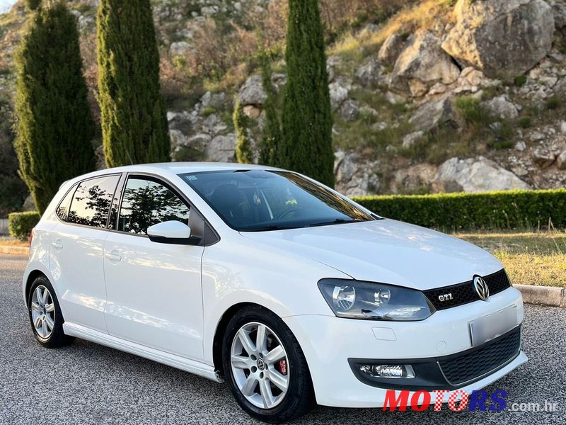 2010' Volkswagen Polo photo #3