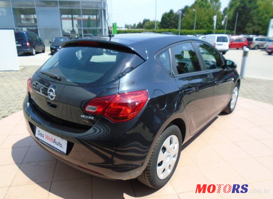 2012' Opel Astra 1,3 Cdti photo #1