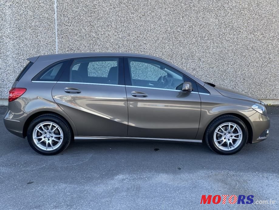 2013' Mercedes-Benz B-Klasa 180 Cdi photo #5