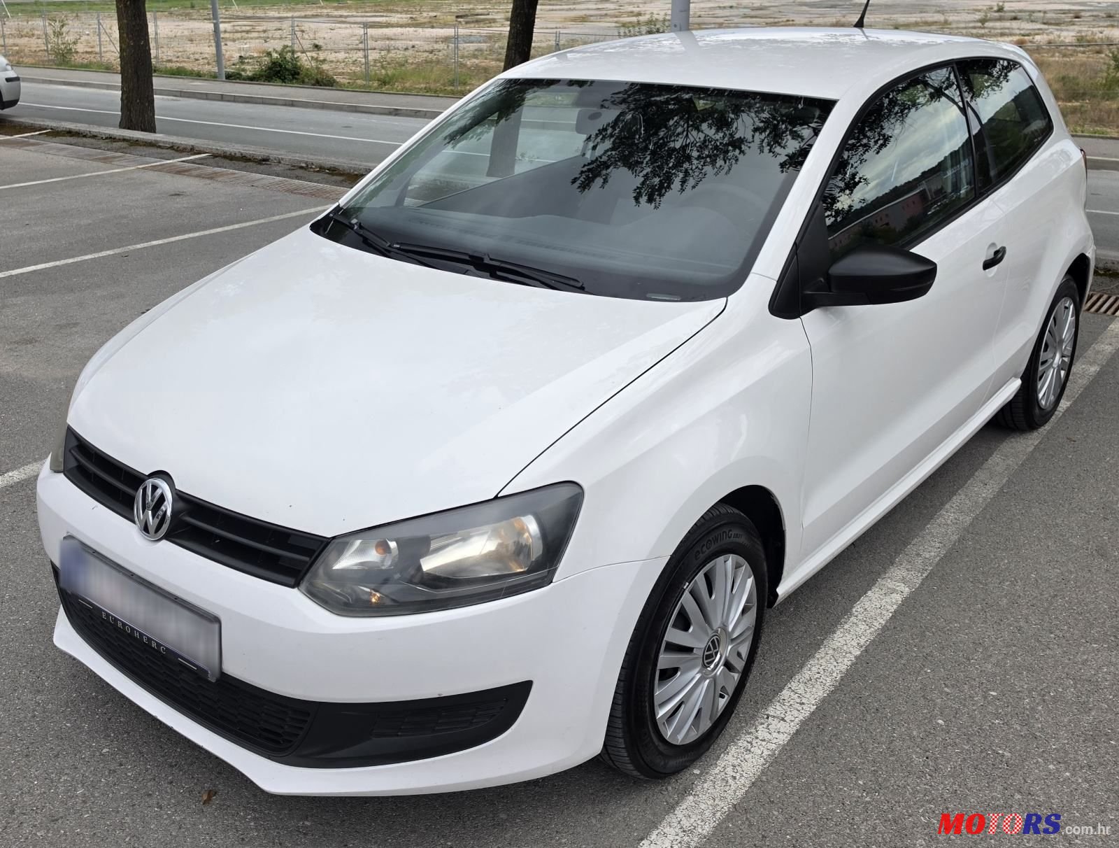 2015' Volkswagen Polo 1.2 Tdi photo #3