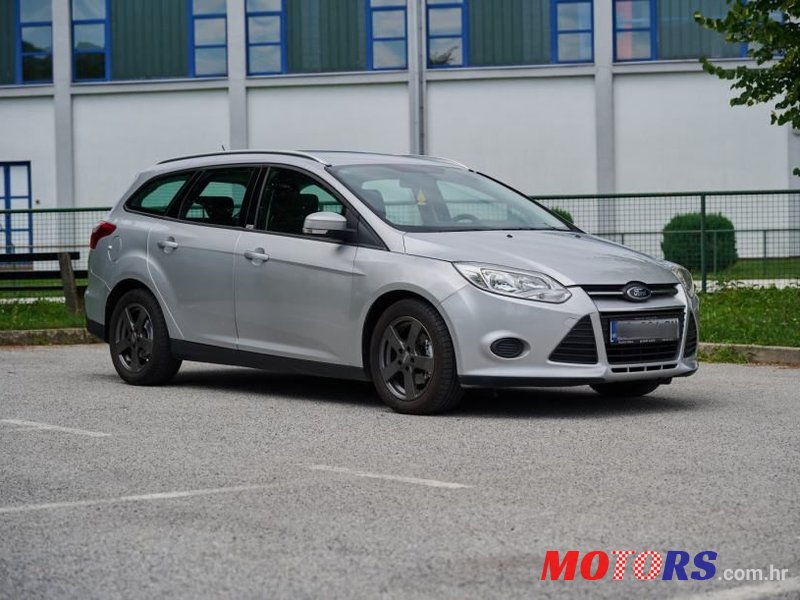 2013' Ford Focus Karavan photo #5