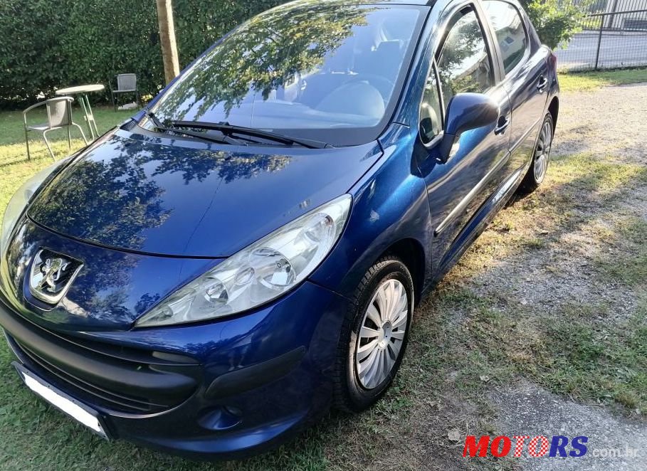 2006' Peugeot 207 1,4 16V photo #1