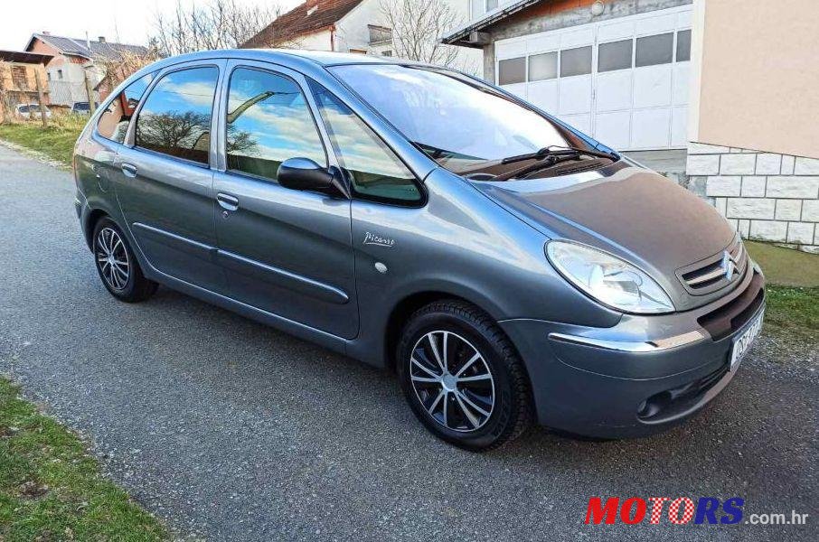 2004' Citroen Xsara Picasso 2,0 Hdi photo #1