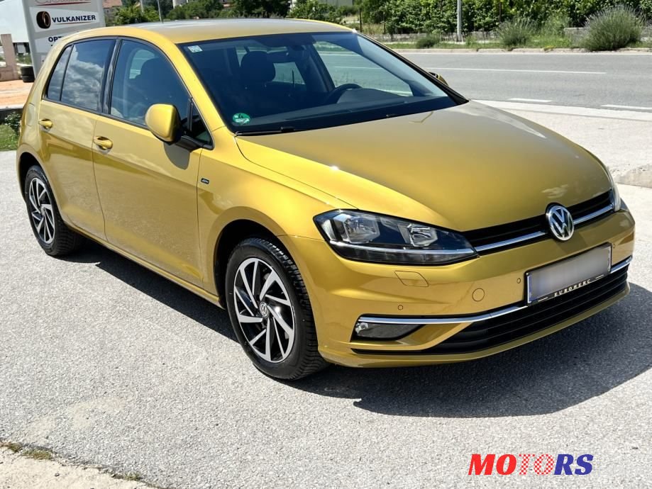 2018' Volkswagen Golf 7 photo #3