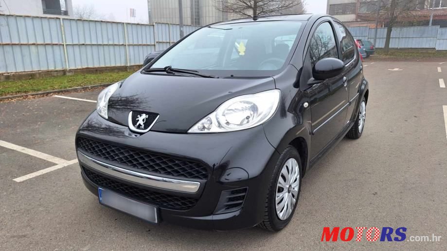 2009' Peugeot 107 1.0 Urban photo #1