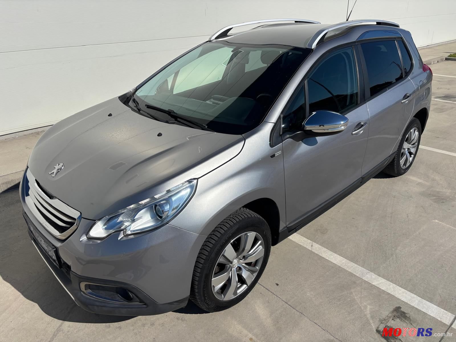 2015' Peugeot 2008 1,2 photo #3