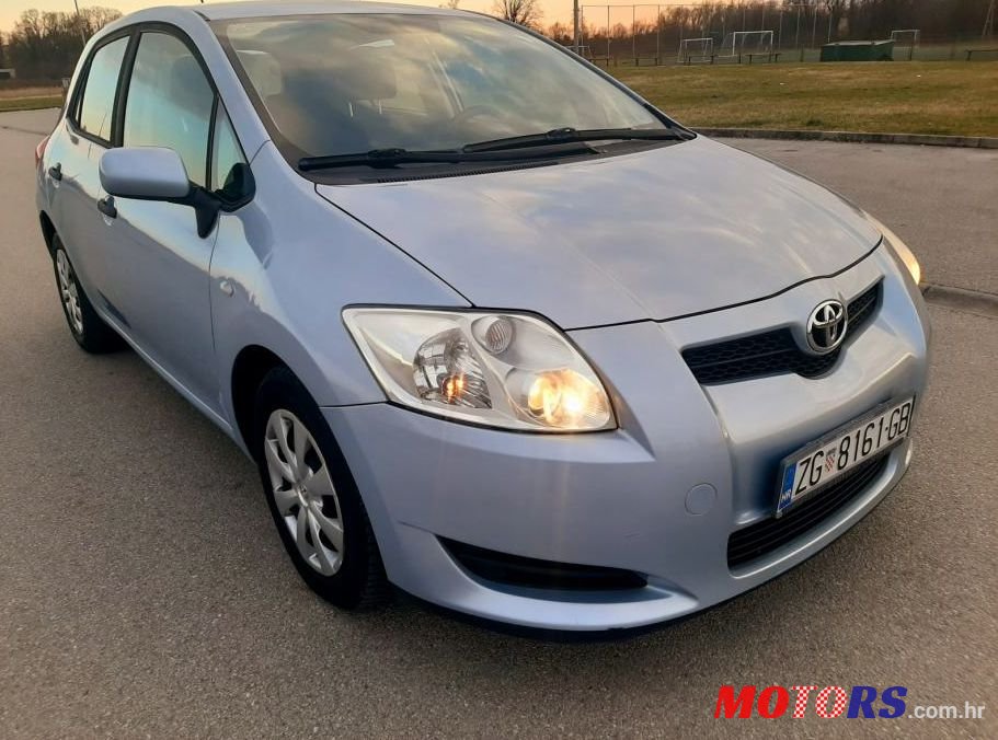 2008' Toyota Auris 1.4 D4D photo #1
