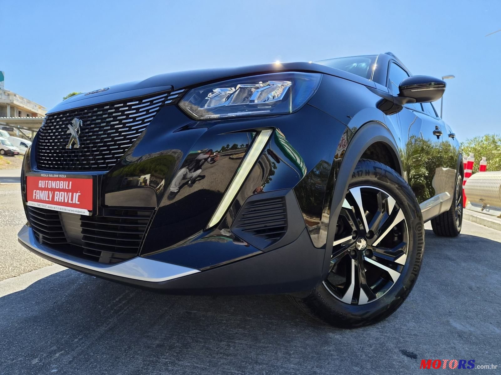 2023' Peugeot 2008 1,5 photo #4