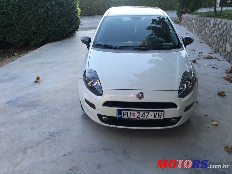 2014' Fiat Punto photo #5