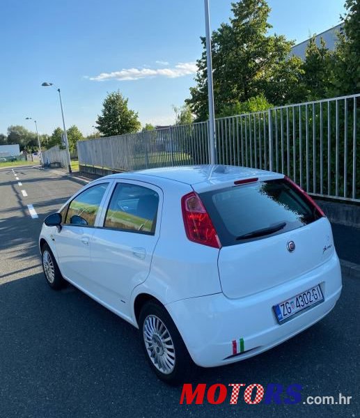 2008' Fiat Grande Punto 1,4 8V photo #3