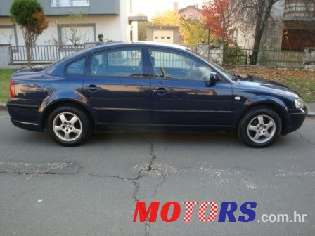 1999' Volkswagen Passat photo #1