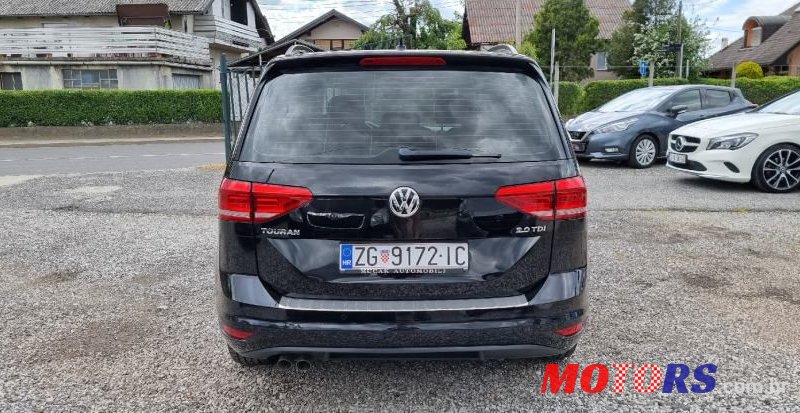2015' Volkswagen Touran photo #4