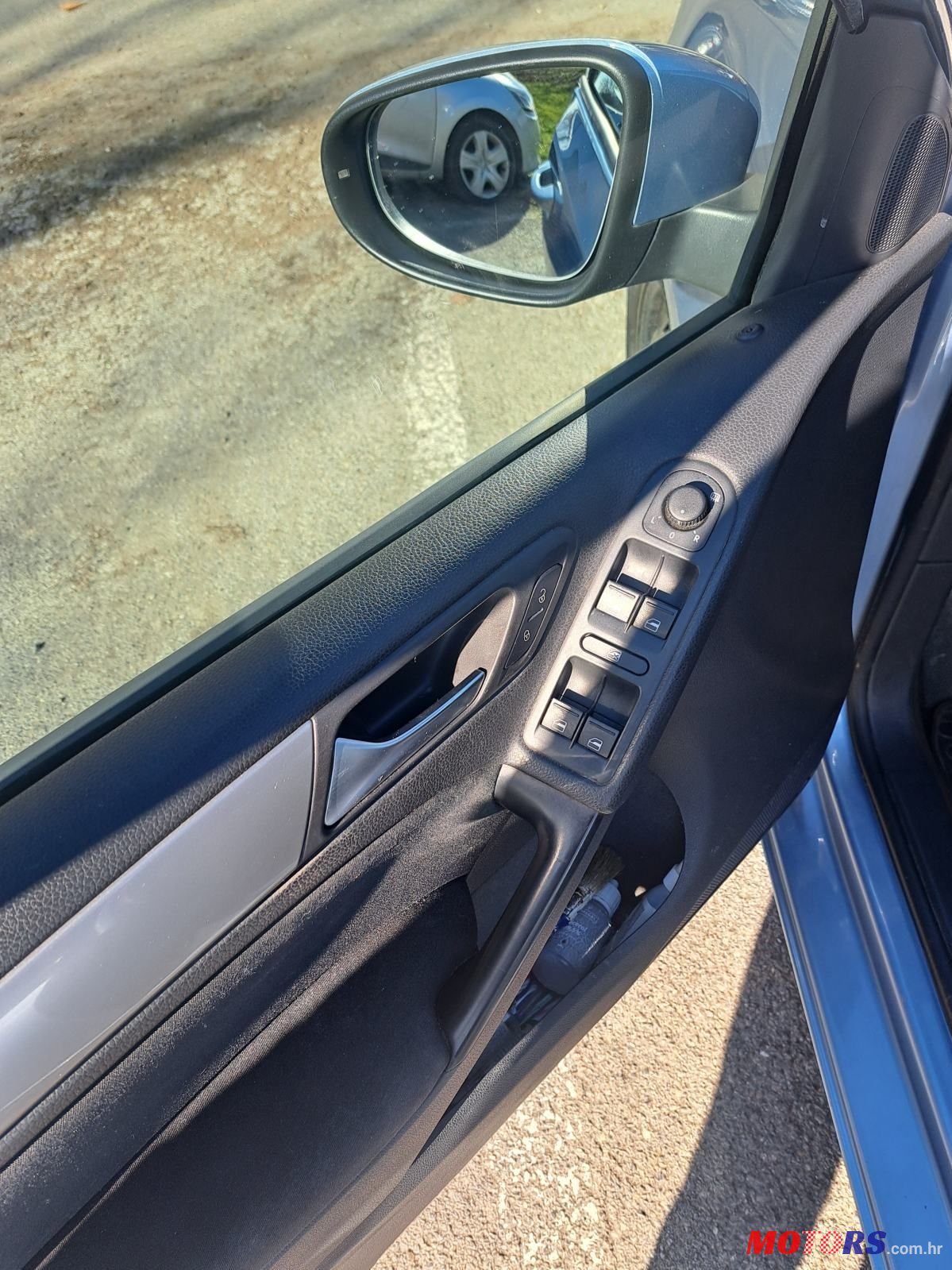 2008' Volkswagen Golf VI 2.0 photo #3