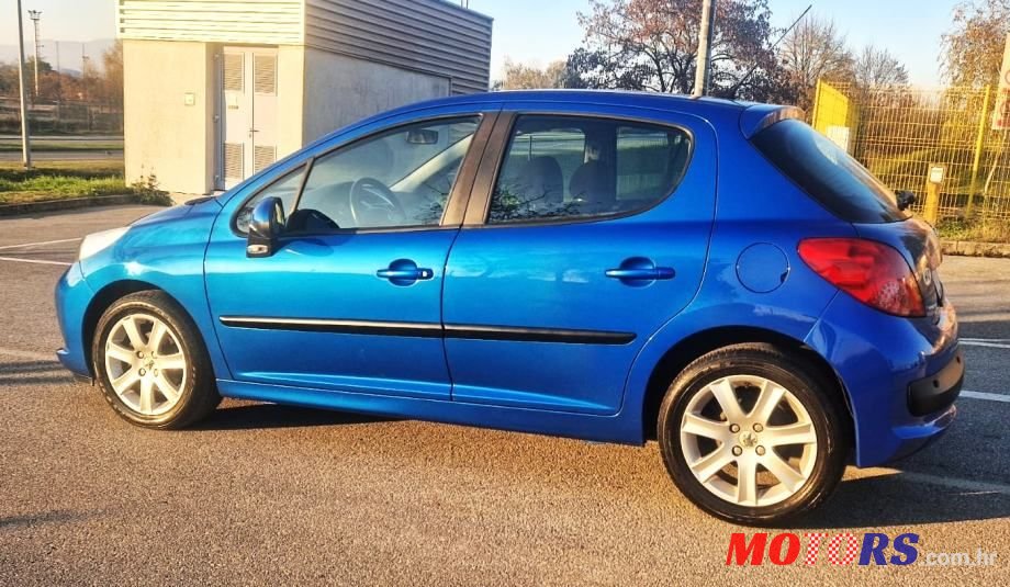 2006' Peugeot 207 1,4 16V photo #3