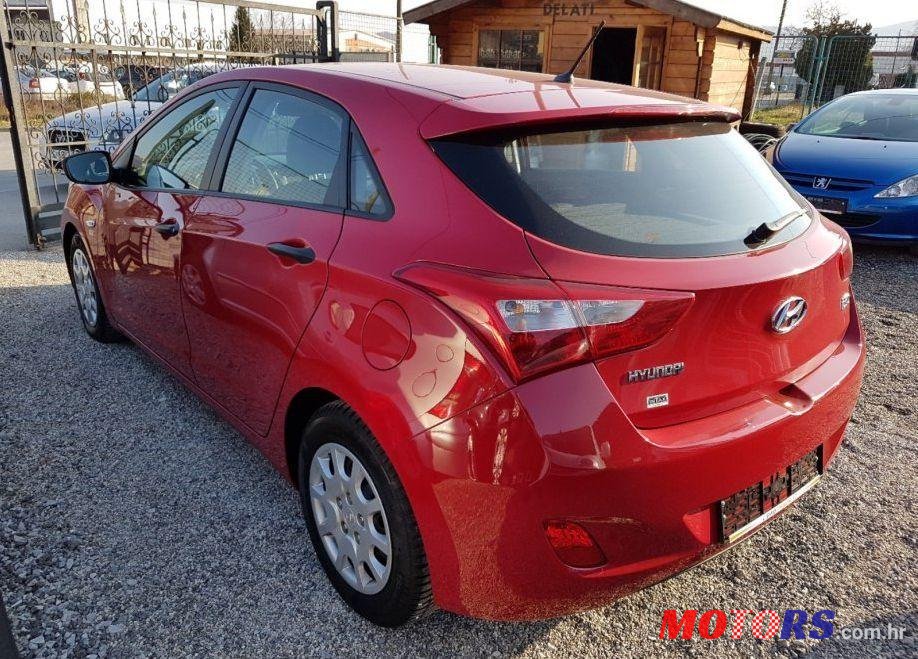 2013' Hyundai I30 1,4 Crdi photo #2