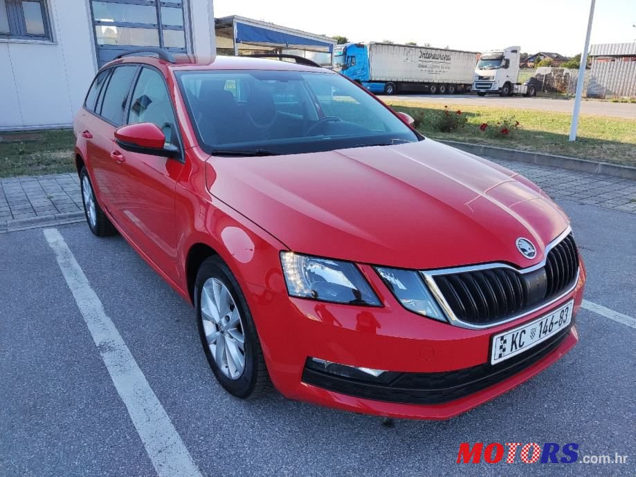 2019' Skoda Octavia Combi photo #1