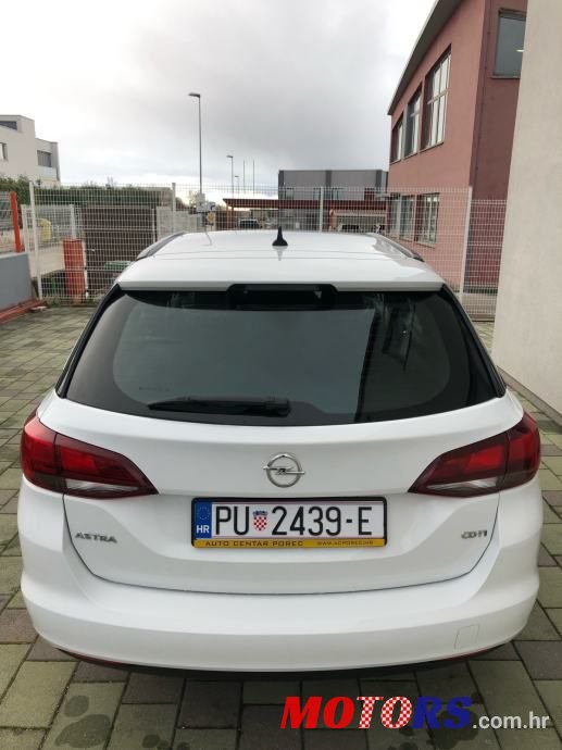 2016' Opel Astra Karavan photo #5