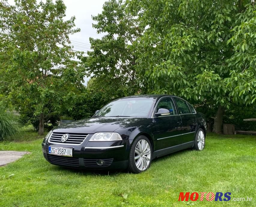 2004' Volkswagen Passat photo #1
