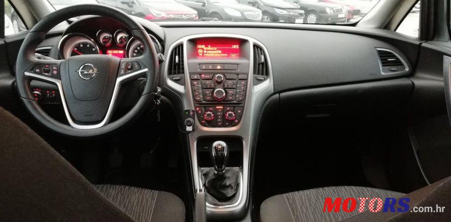 2014' Opel Astra 1.7 Cdti photo #1