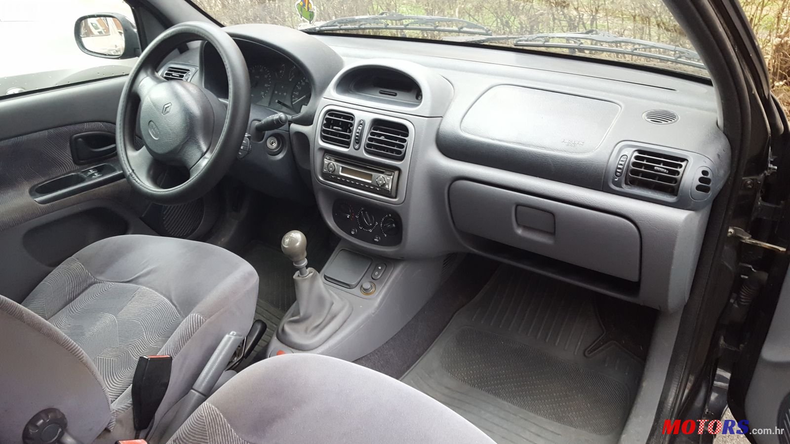 2001' Renault Clio 1.6 16v 110ks photo #6