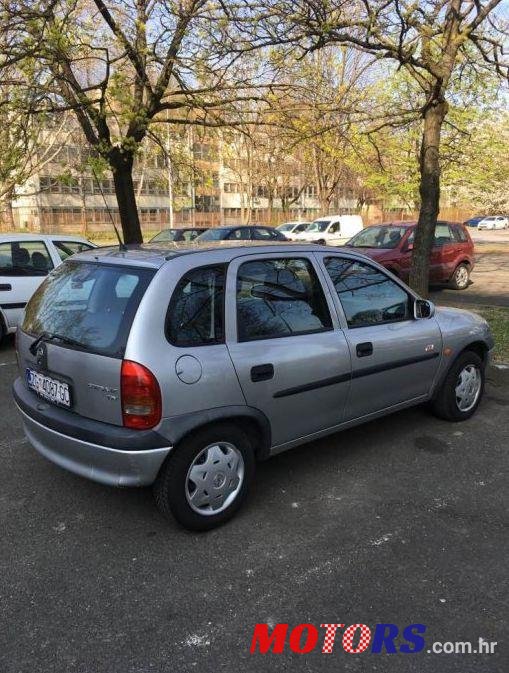 2000' Opel Corsa 1,2 I 16 V photo #1
