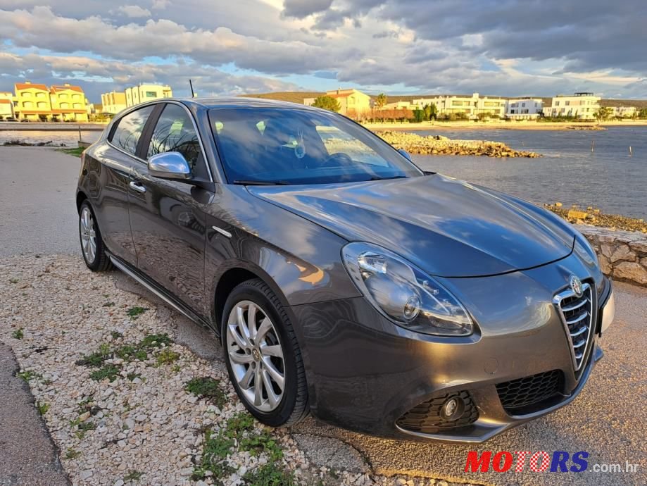 2013' Alfa Romeo Giulietta 1,6 D. N. A photo #2