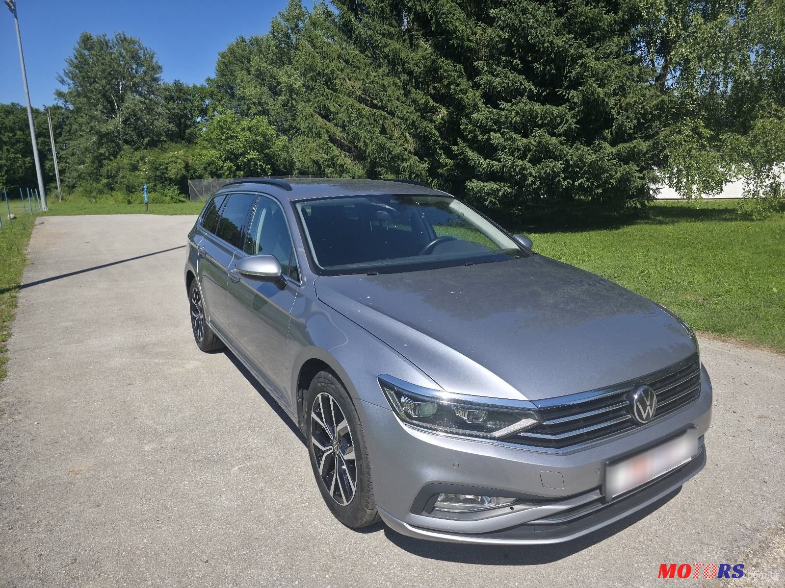 2021' Volkswagen Passat Variant photo #2