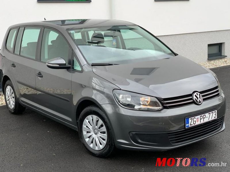 2011' Volkswagen Touran 1,6 Tdi photo #1