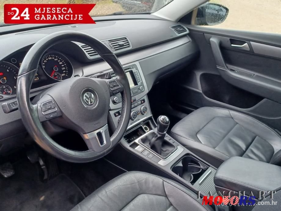 2014' Volkswagen Passat Variant photo #5