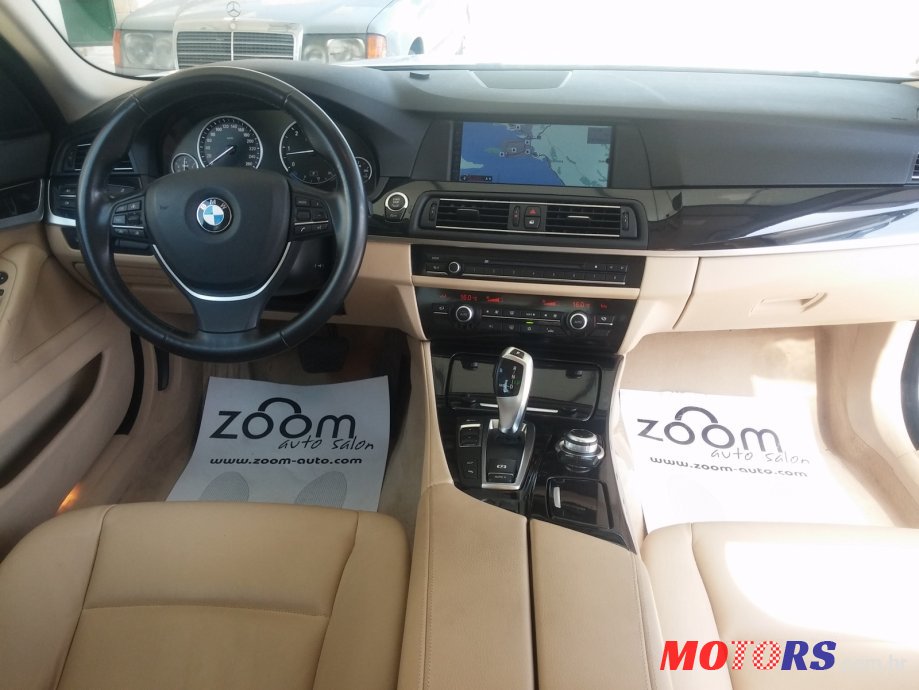 2011' BMW 5 Series photo #3