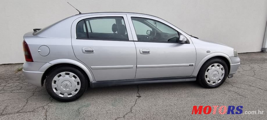 2003' Opel Astra Club 1,7 Dt photo #2