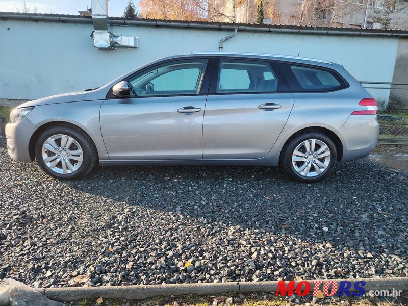 2016' Peugeot 308 Sw photo #2