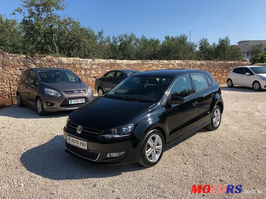 2013' Volkswagen Polo photo #3
