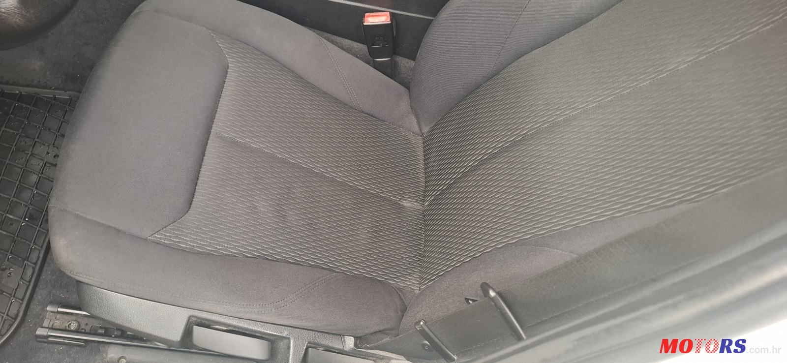 2012' BMW Serija 1 118D photo #5